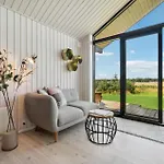 3 Bedroom Cozy In Aakirkeby *