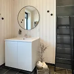 3 Bedroom Cozy In Aakirkeby Åkirkeby