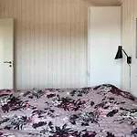 Hébergement de vacances 3 Bedroom Cozy In Aakirkeby *