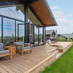 3 Bedroom Cozy In Aakirkeby Hébergement de vacances