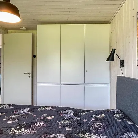 Prázdninový dům 3 Bedroom Cozy In Aakirkeby Åkirkeby