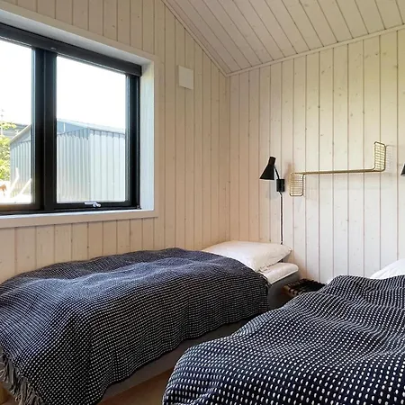 3 Bedroom Cozy In Aakirkeby Åkirkeby