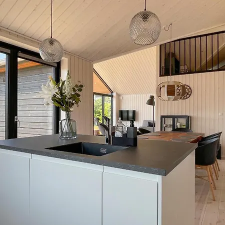 3 Bedroom Cozy In Aakirkeby